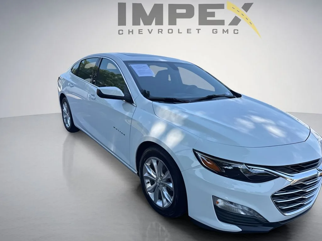 Used 2020 White Chevrolet LT image 7