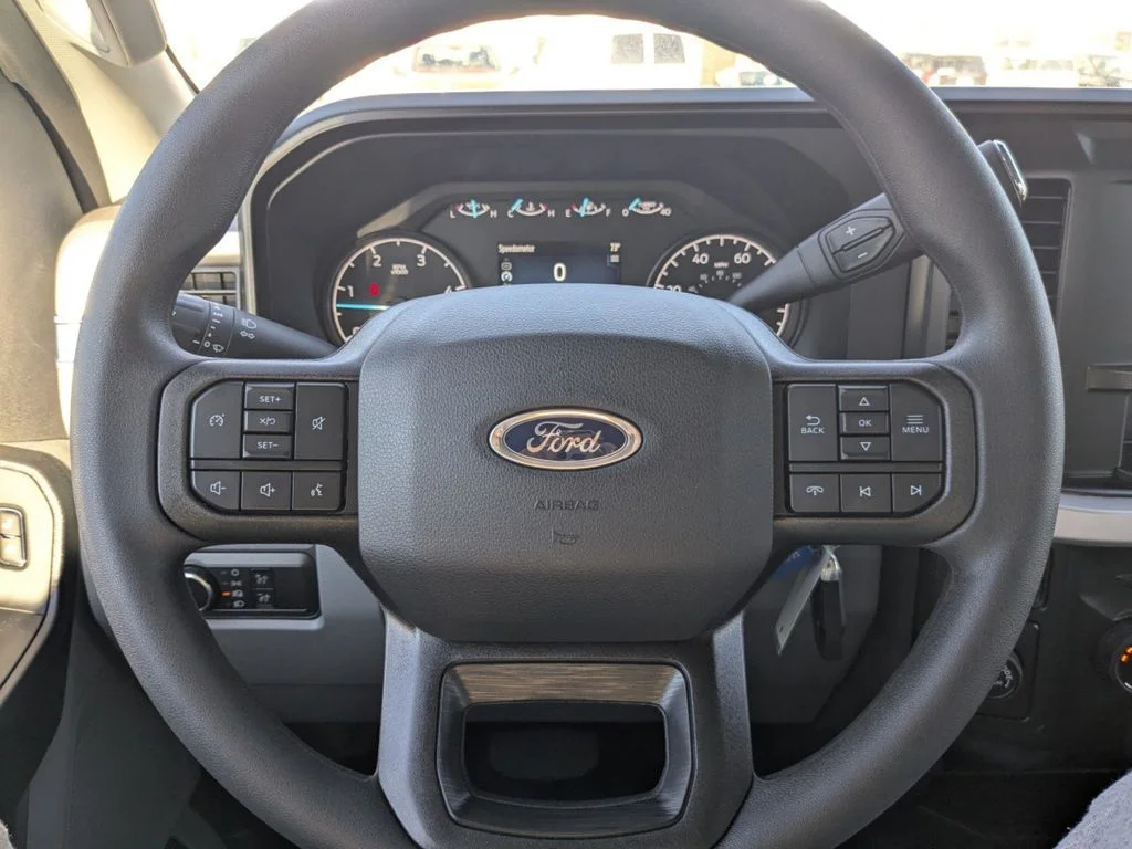 New 2026 Oxford White Ford XL image 25
