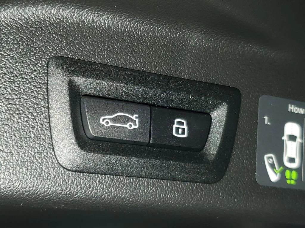 Used 2026 Black Sapphire Metallic BMW sDrive40i image 8