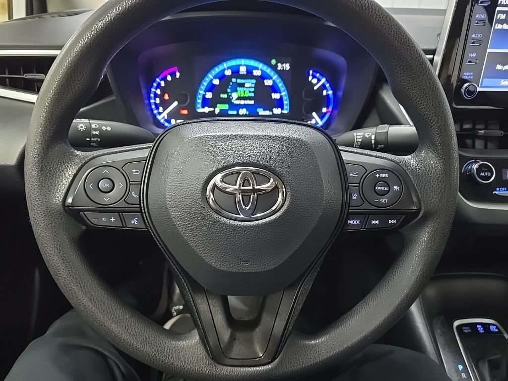 Used 2020 Blizzard Pearl Toyota LE image 18