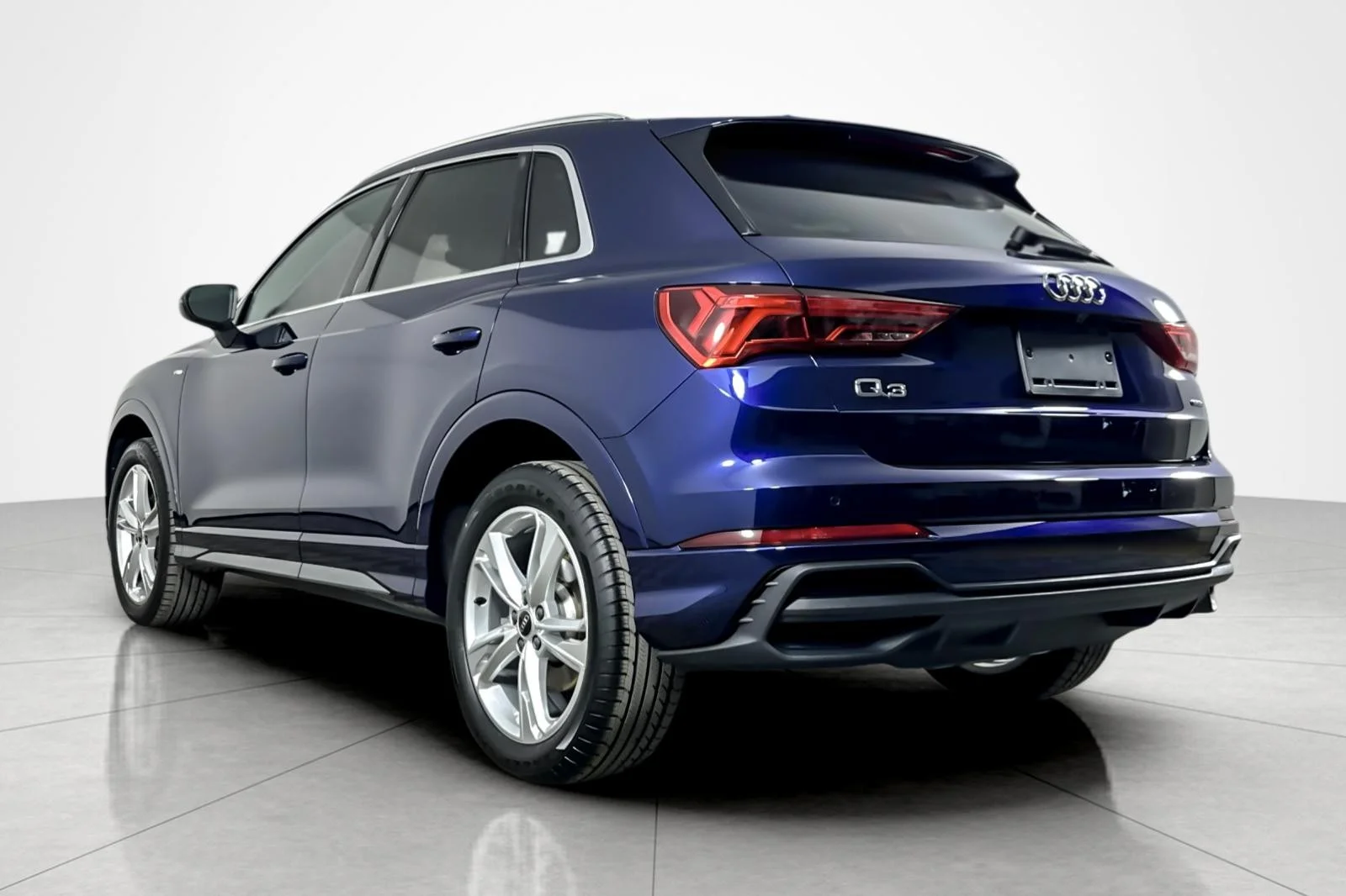 Used 2023 Navarra Blue Metallic Audi S line Premium 45 TFSI quattro image 3