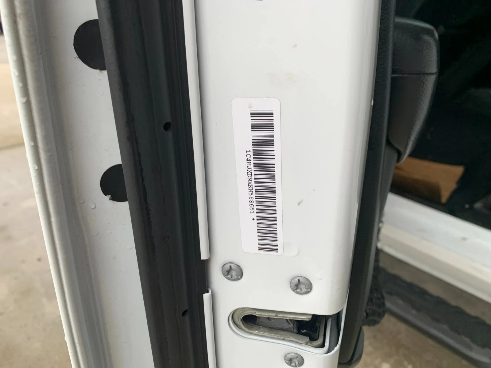 Used 2019 White Jeep Sport S 4x4 image 8