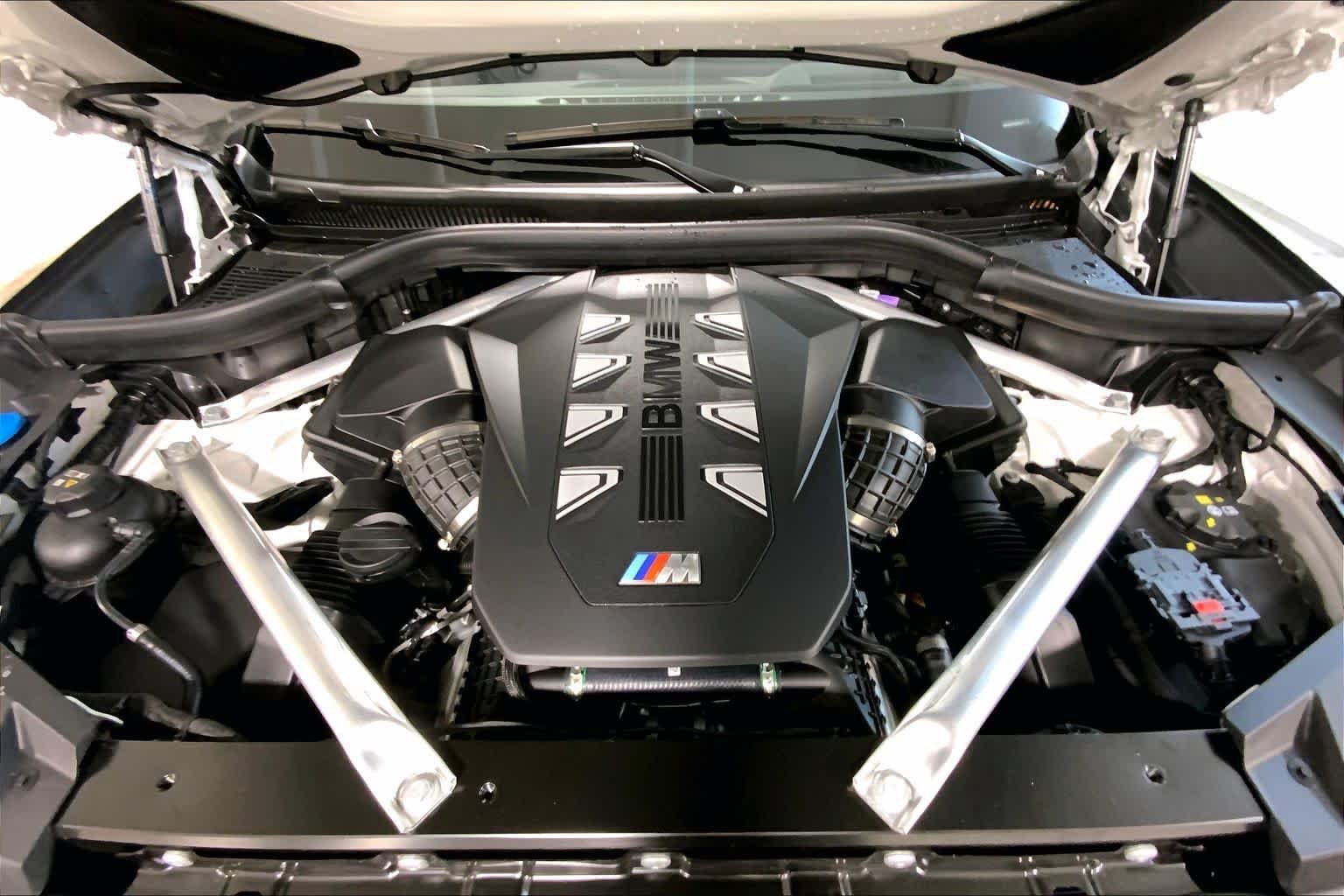 New 2026 Alpine White BMW M60i image 16