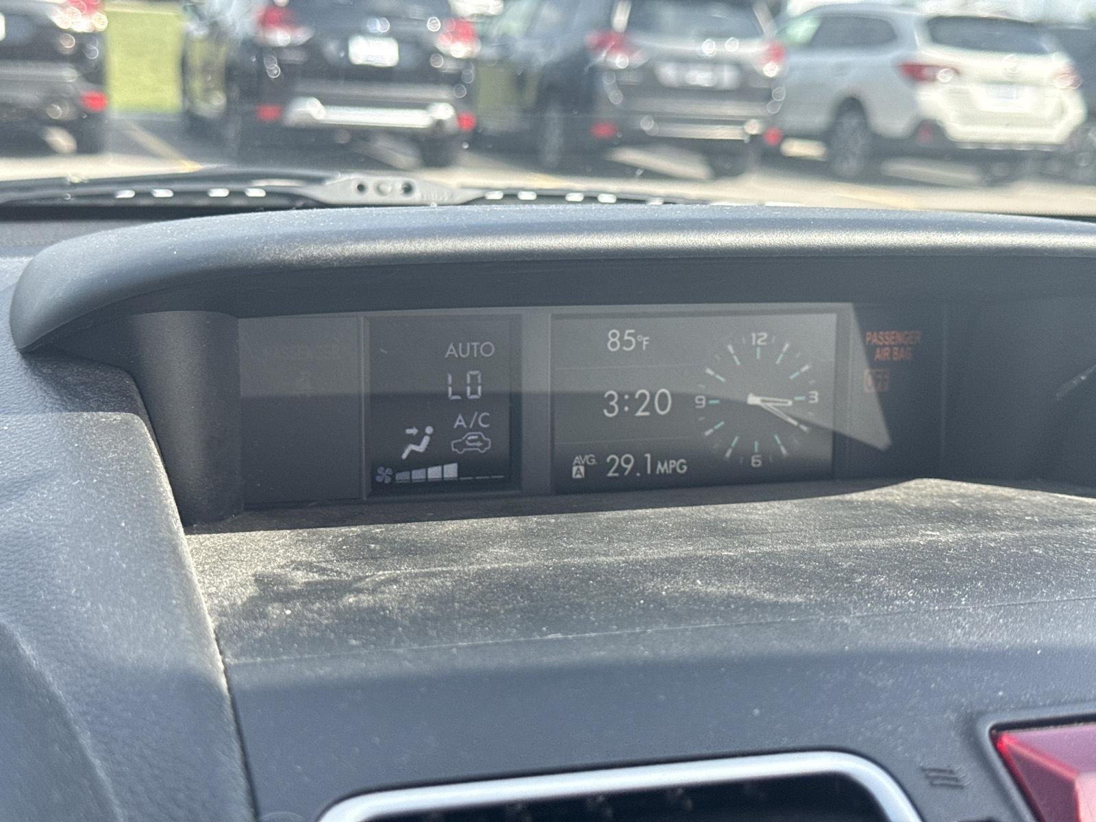 Used 2018 Ice Silver Metallic Subaru Limited image 14