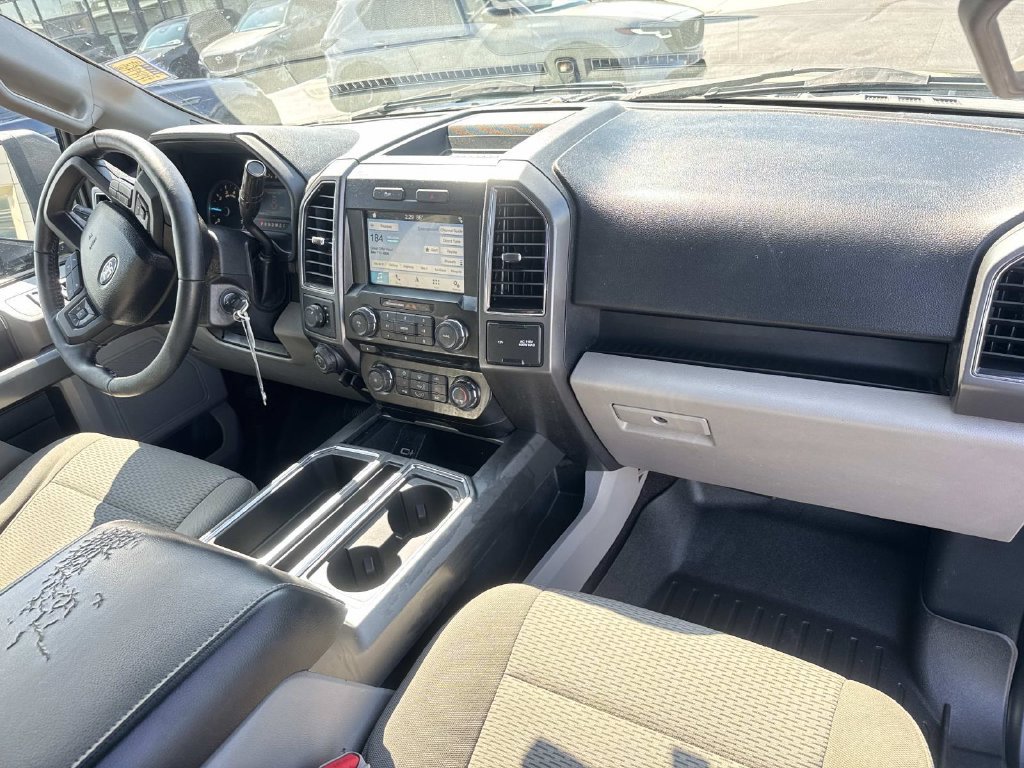 Used 2017 Blue Ford XLT image 12