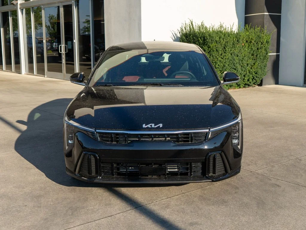 New 2026 Aurora Black Pearl Kia GT-Line image 2
