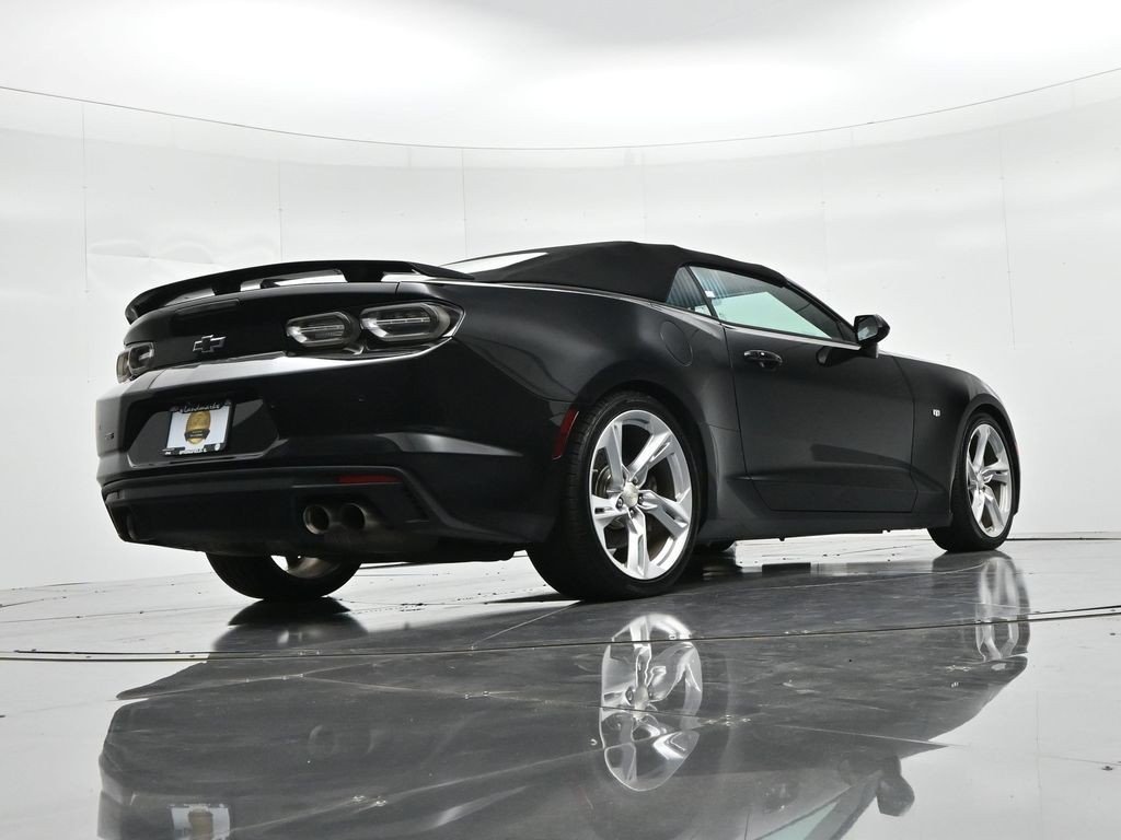 Used 2019 Black Chevrolet 2dr Conv SS w/2SS image 23