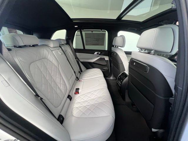 New 2026 White BMW sDrive40i image 46