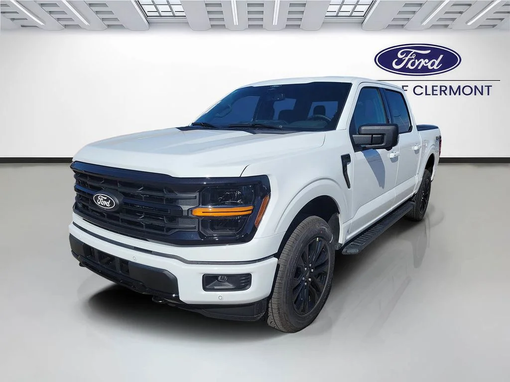 New 2026 Oxford White Ford XLT image 2