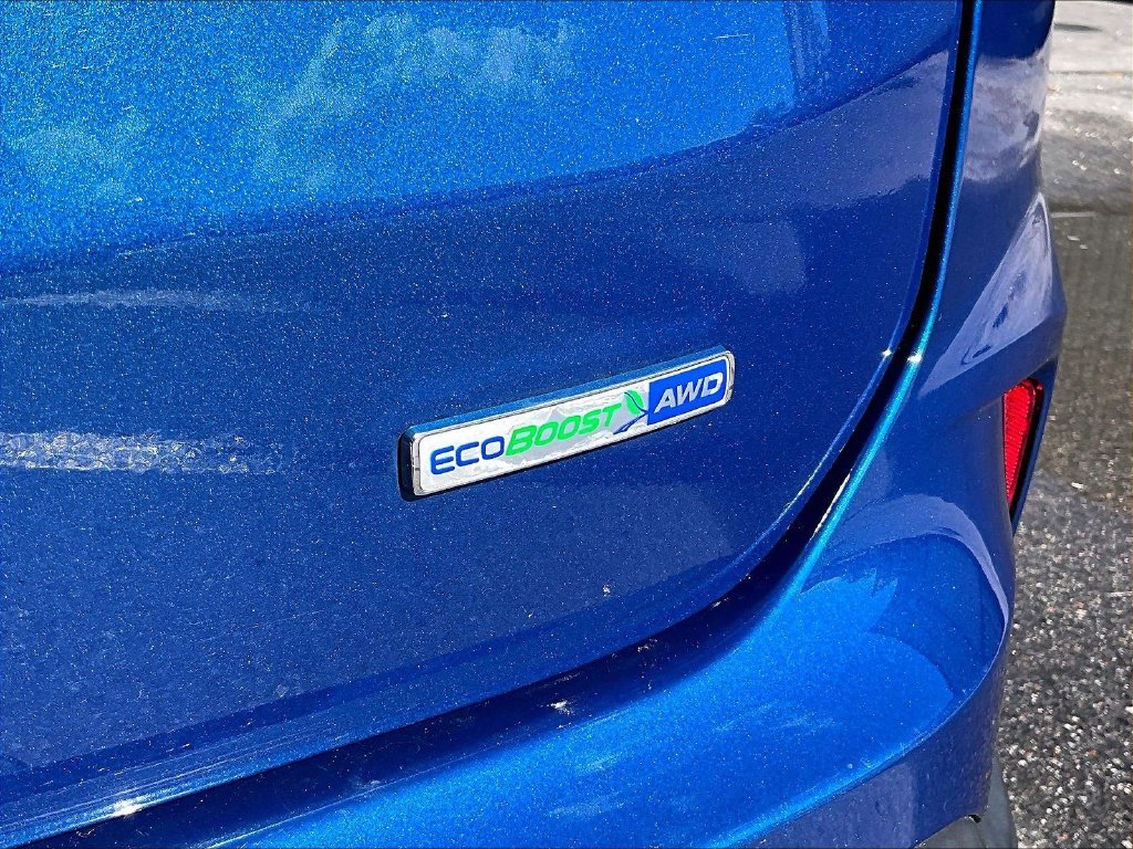 Used 2020 Blue Metallic Ford SE image 29