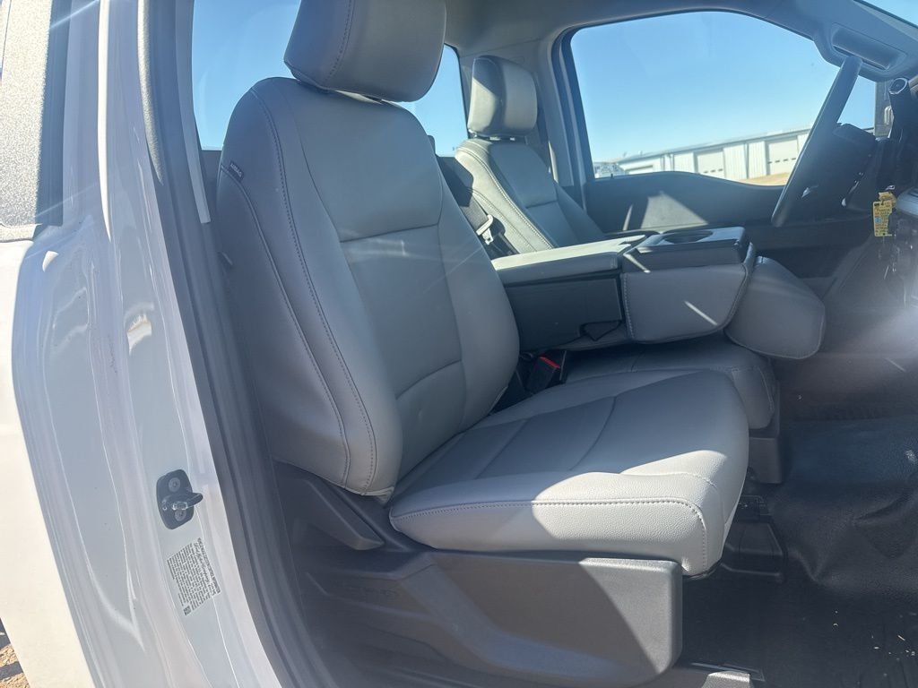New 2026 Oxford White Ford XL image 30