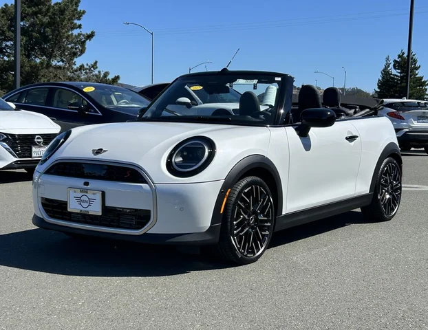 2026 MINI Convertible Iconic