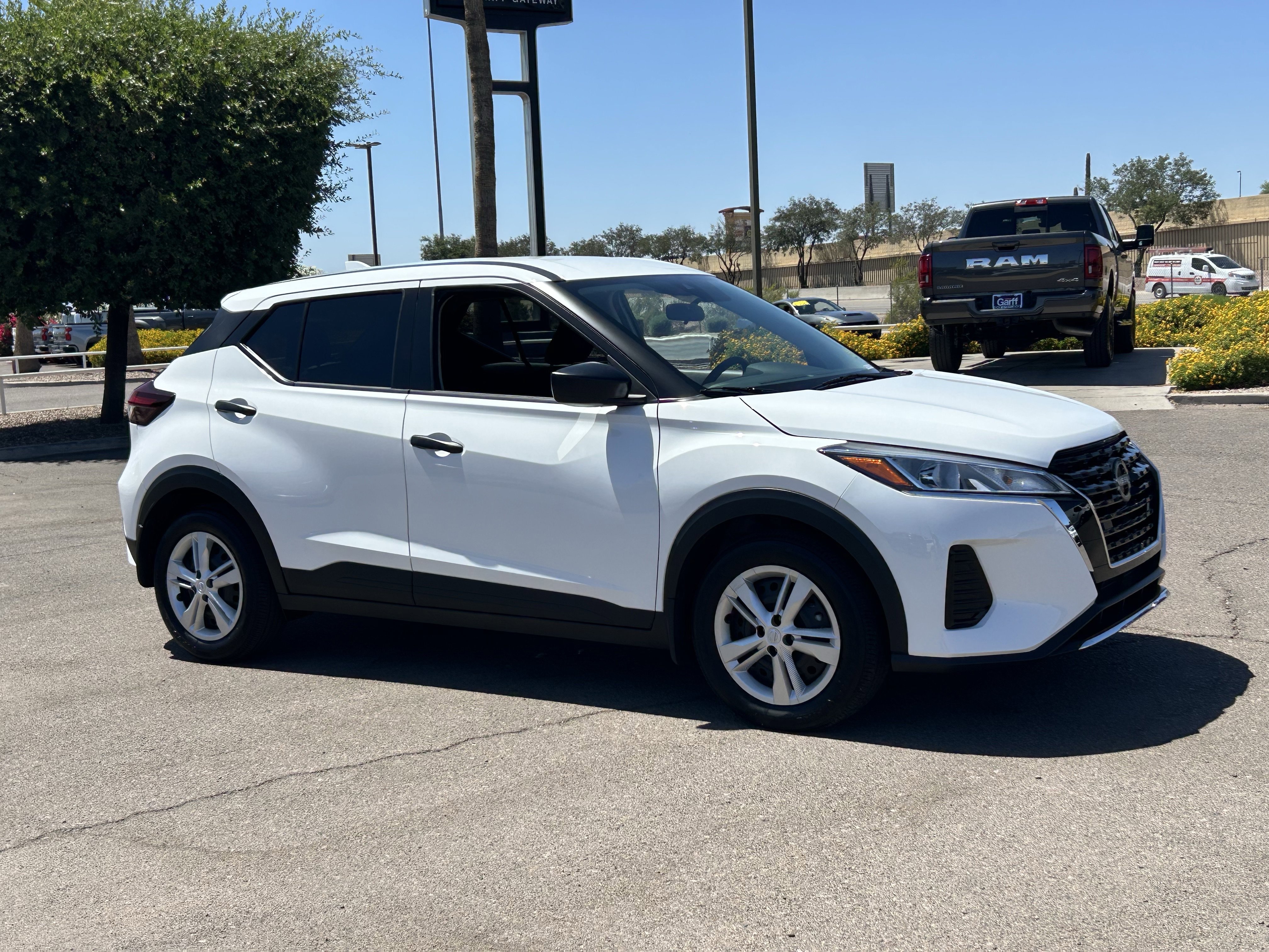 2023 Nissan Kicks S - Photo 7