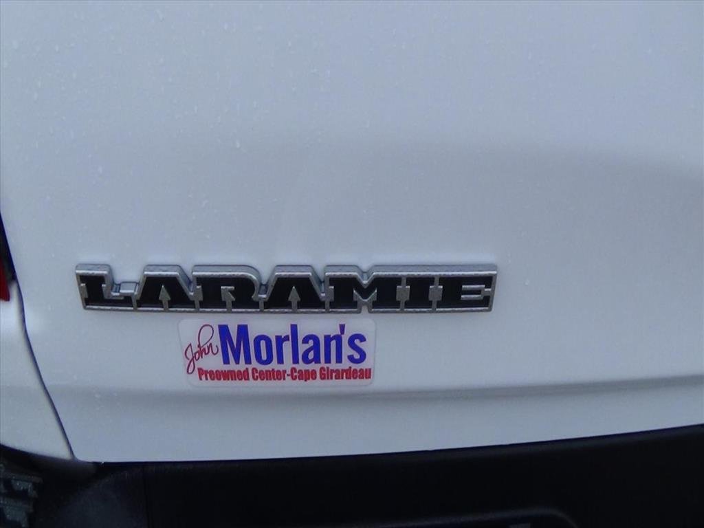 Used 2025 Ivory Tri-Coat Pearl (pwd) RAM Laramie image 10