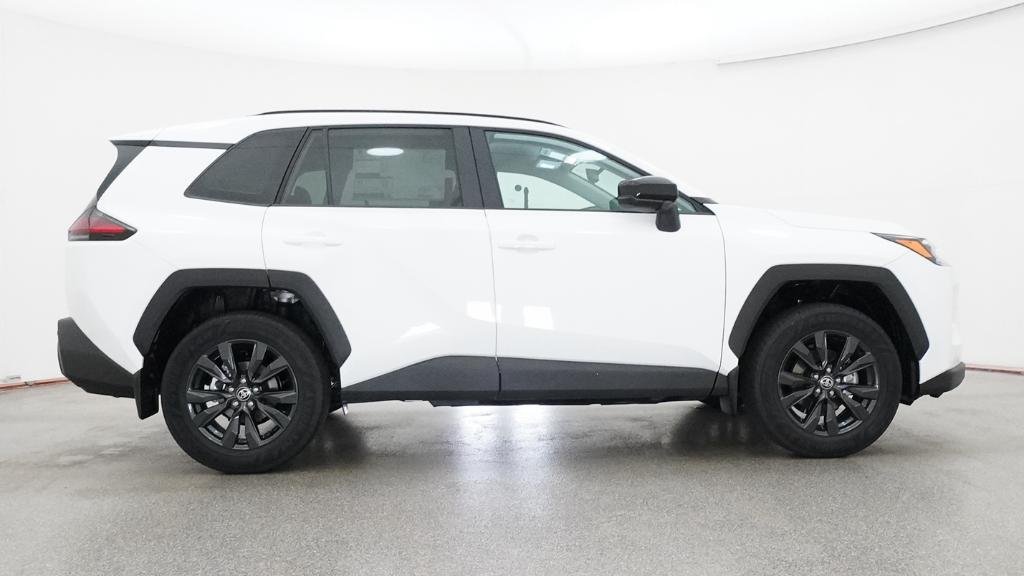 New 2026 Ice Cap Toyota XLE Premium image 9