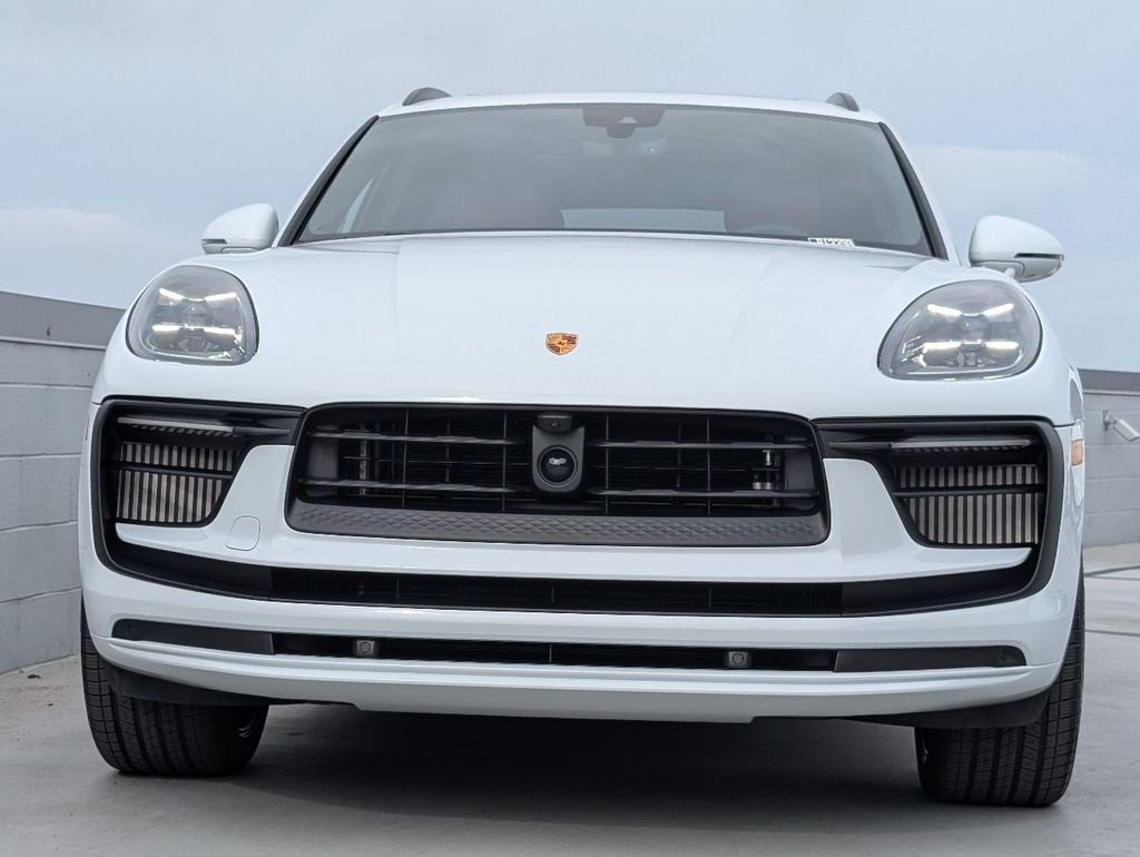 2026 Porsche Macan S - Photo 8