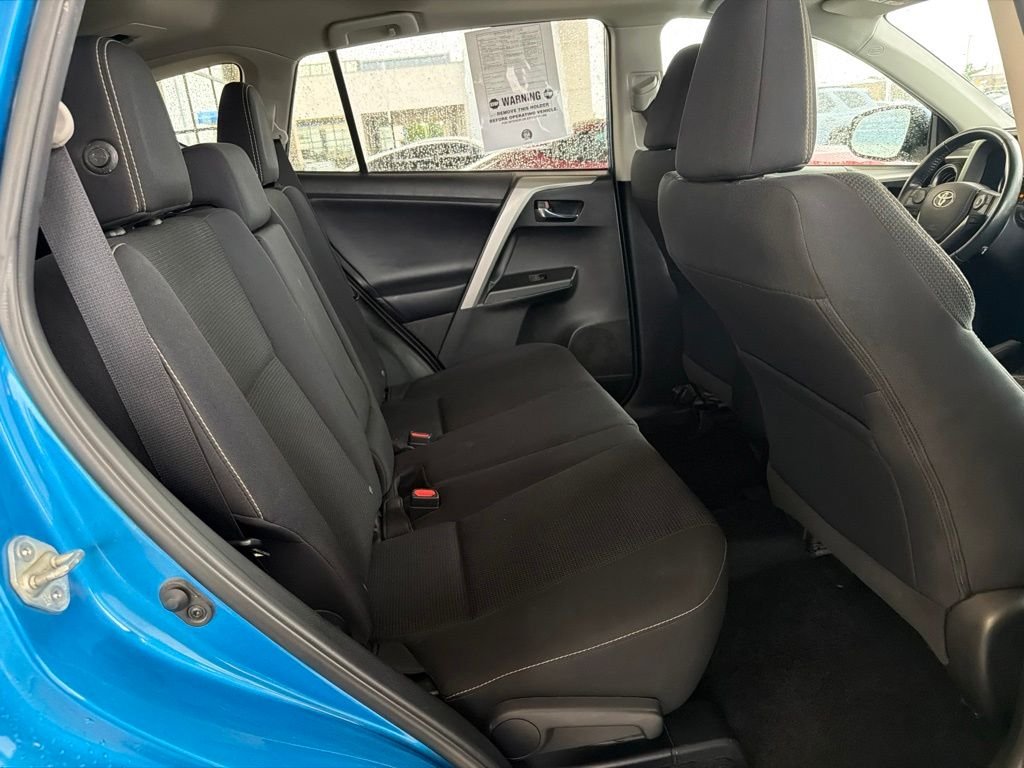 Used 2018 Electric Toyota XLE image 22