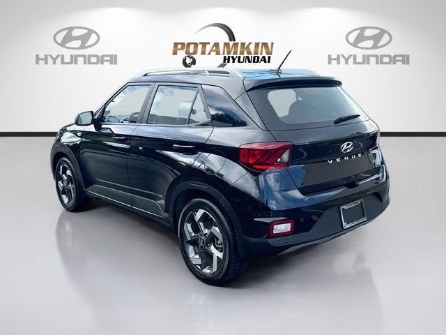 Used 2026 Black Hyundai SEL image 7