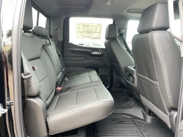 2026 GMC Sierra 1500 SLT - Photo 19