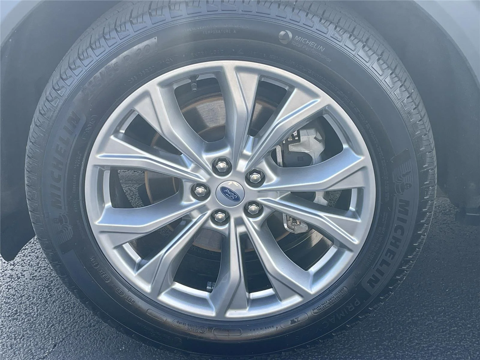 Used 2024 Rapid Red Metallic Tinted Clearcoat Ford XLT image 12