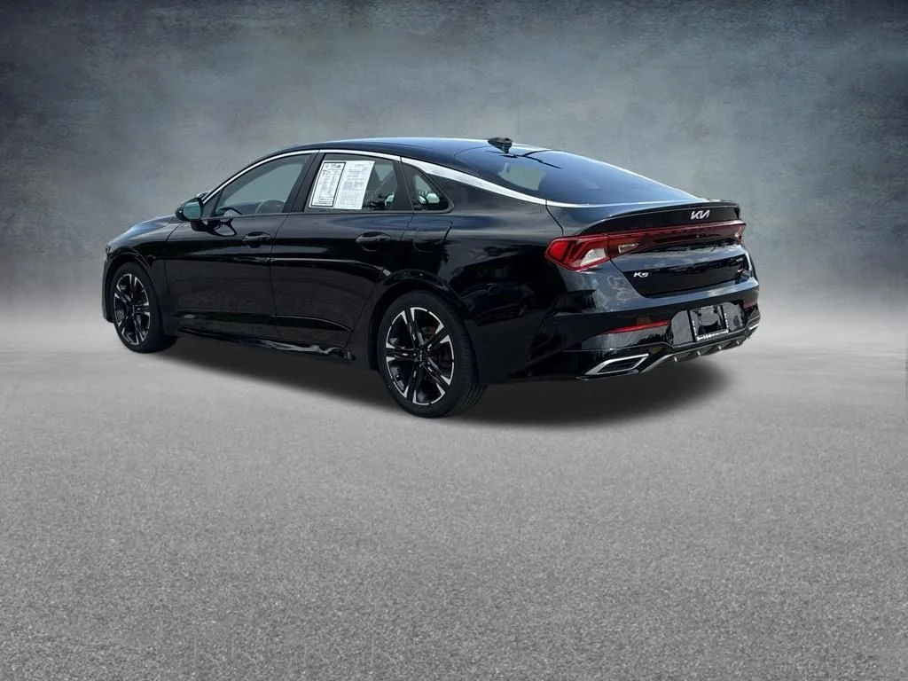 Used 2022 Black Kia GT-Line image 3