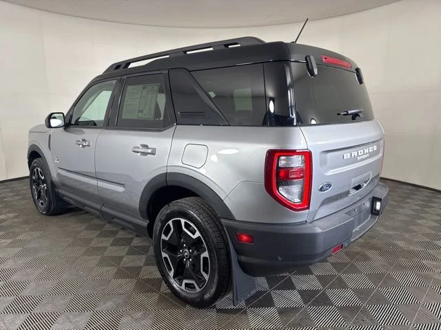 Used 2023 Silver Metallic Ford Outer Banks image 6