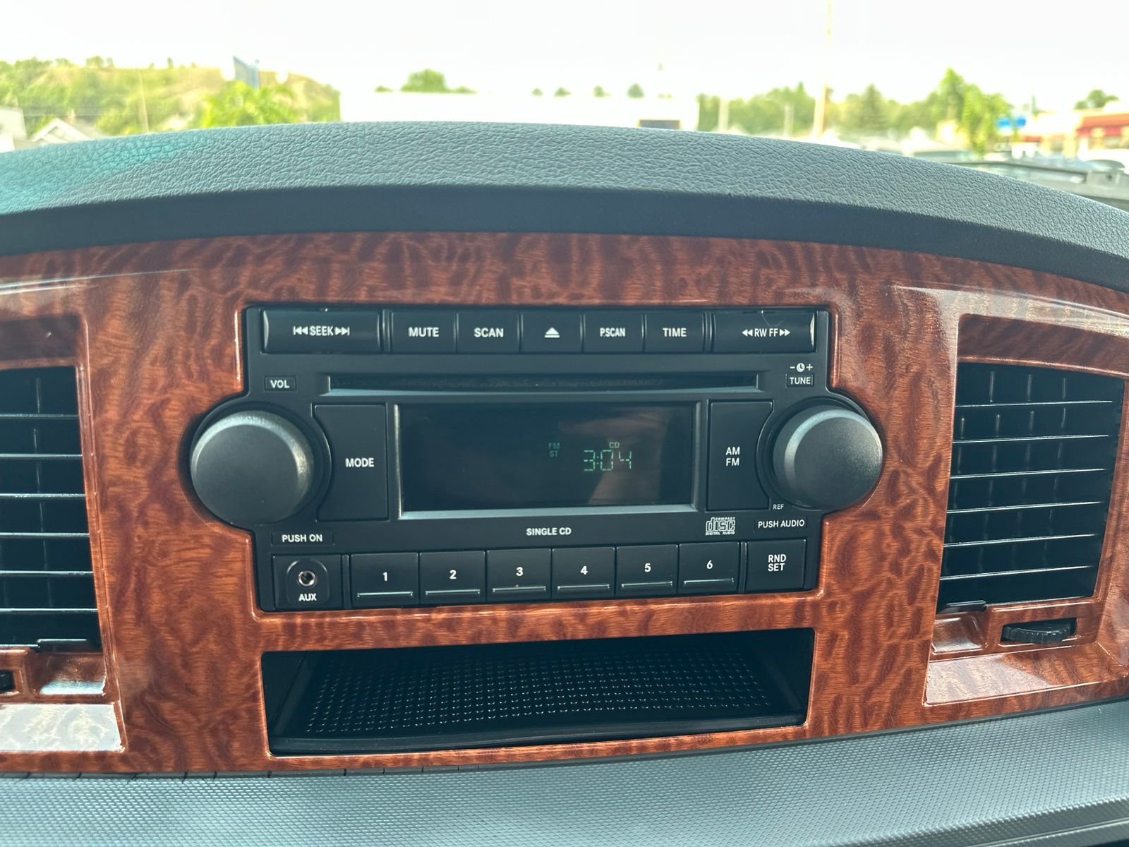 Used 2006 Black Dodge SLT image 46