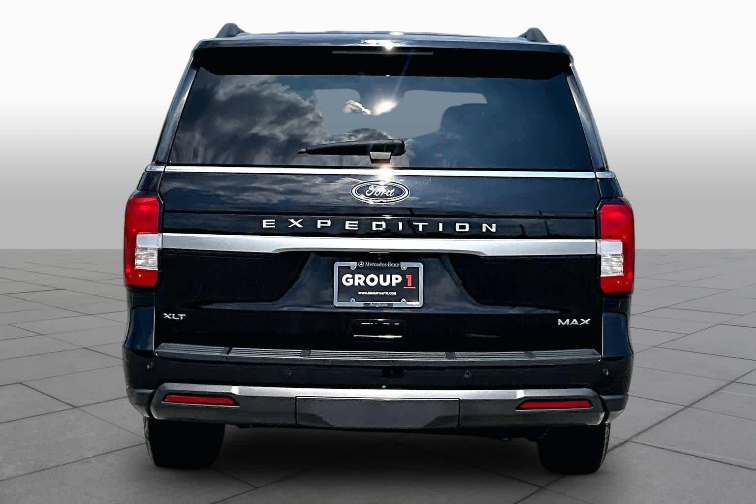 Used 2024 Agate Black Metallic Ford XLT image 5