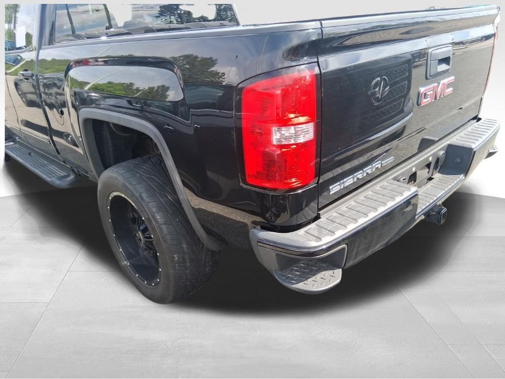Used 2019 Black GMC Base image 5