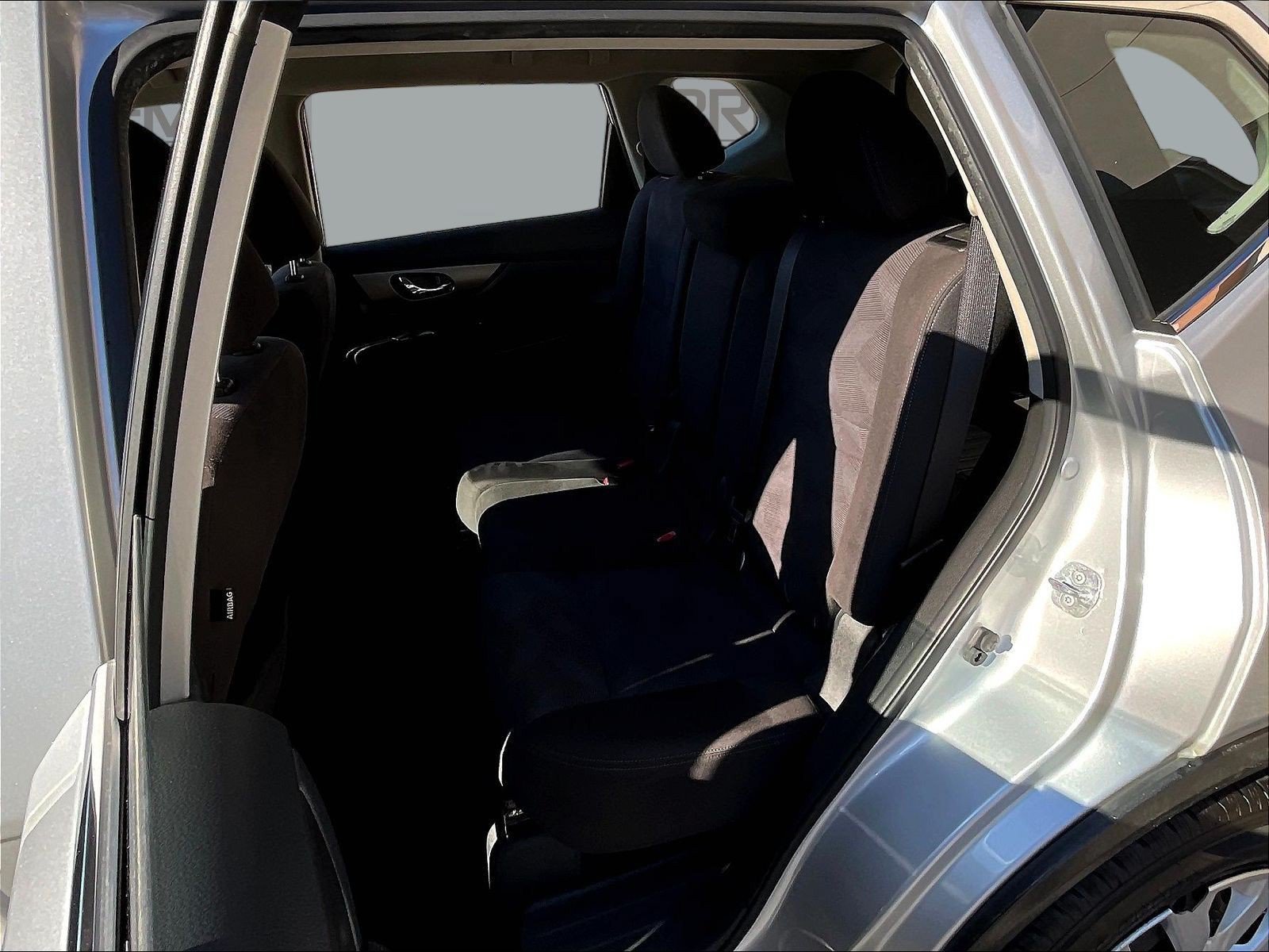 Used 2015 Silver Nissan S image 23