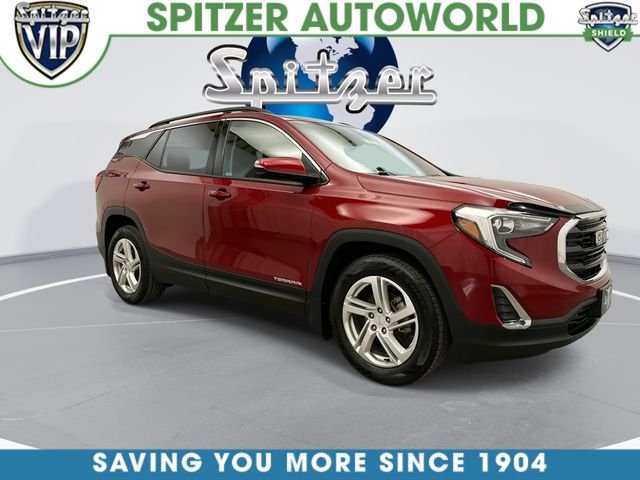 Used 2018 Red GMC SLE image 3