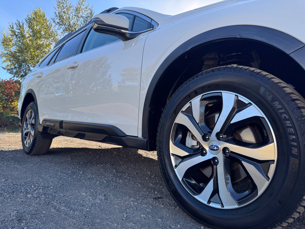 Used 2021 Crystal White Pearl Subaru Limited image 45
