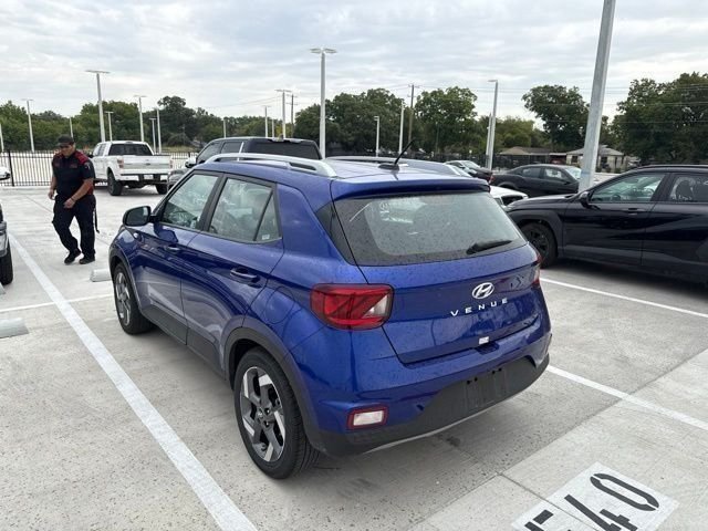 Used 2025 Blue Hyundai SEL image 4