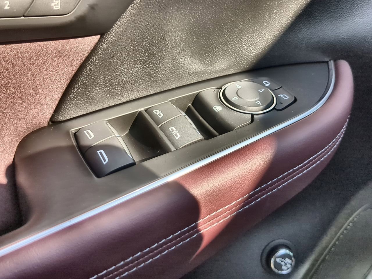 2026 Buick Envision Sport Touring - Photo 24