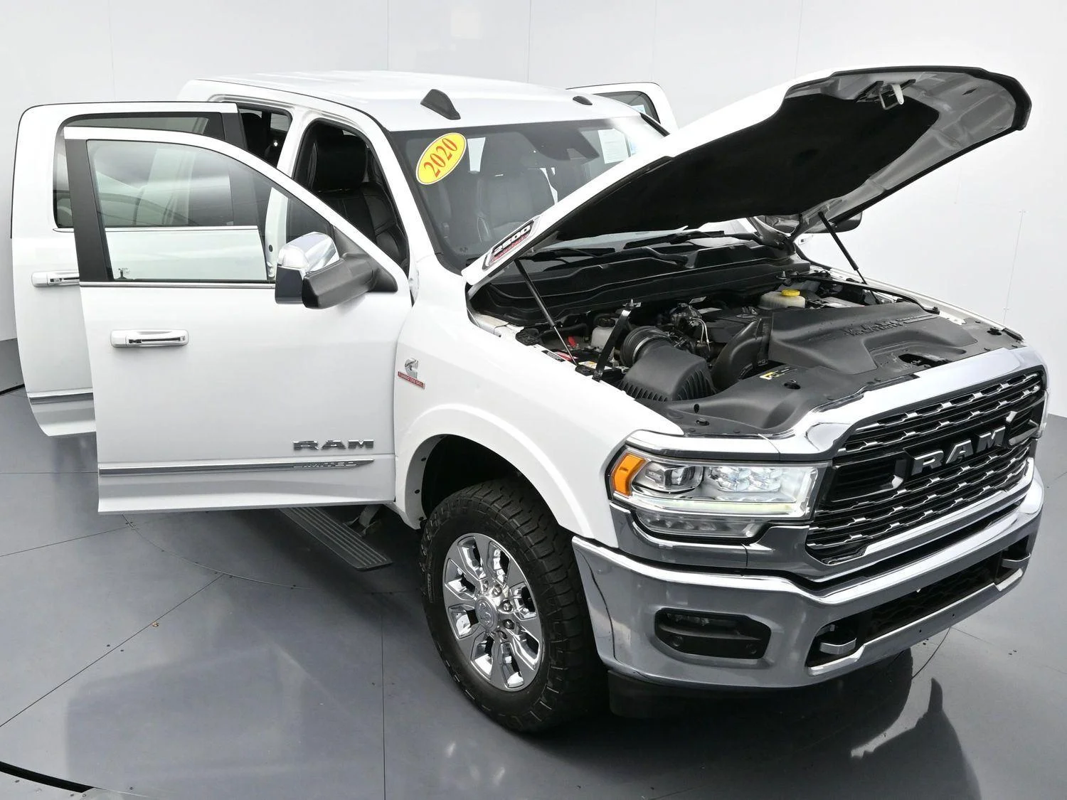 Used 2020 Bright White Clearcoat Ram Limited image 40