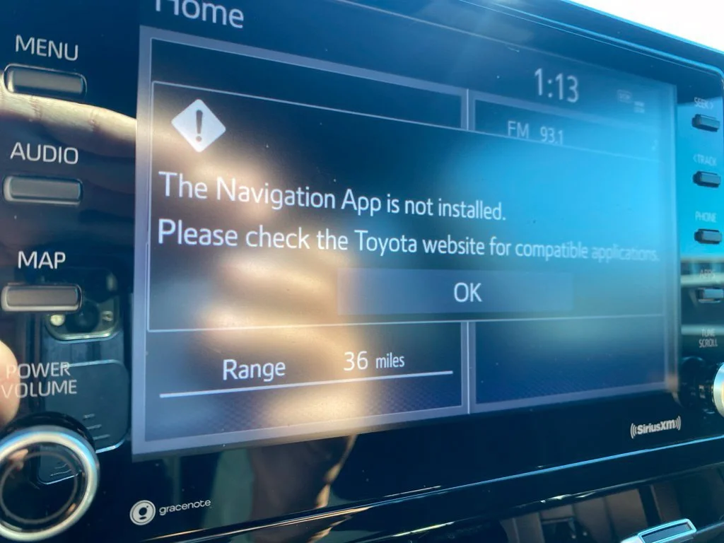 Used 2022  Toyota SE image 26