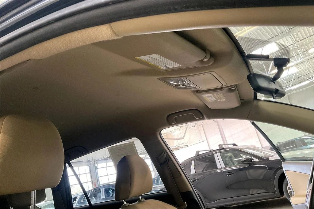 Used 2009 Green Toyota Base image 22
