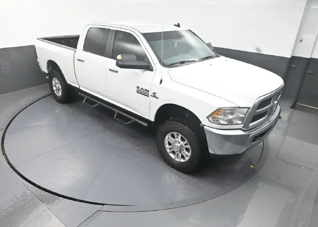 Used 2016 White Ram SLT image 23