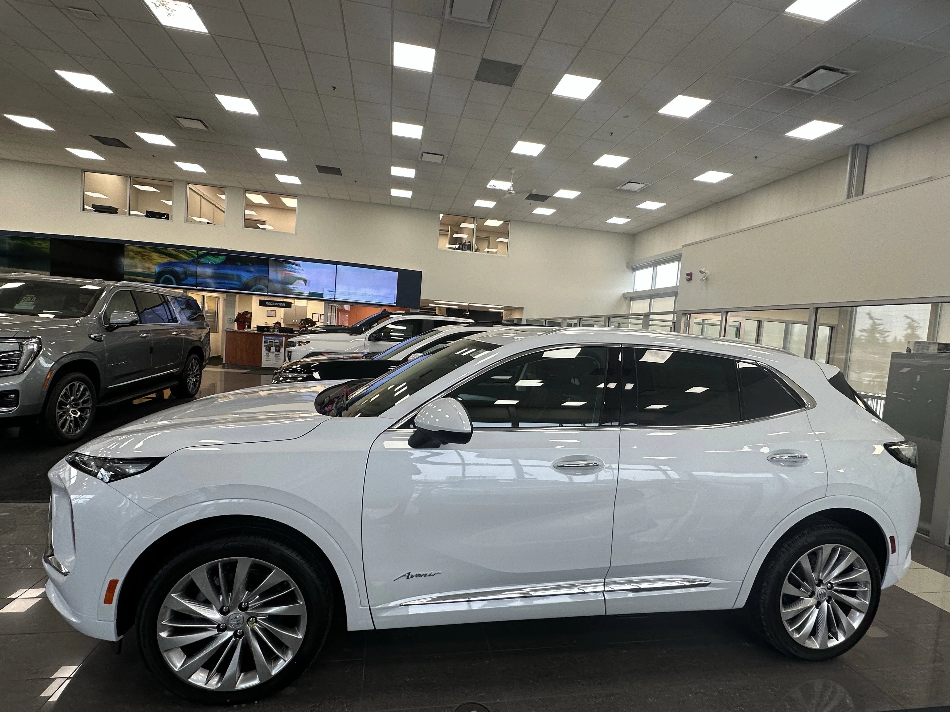 New 2026 Iridescent White Tricoat Buick Avenir image 3