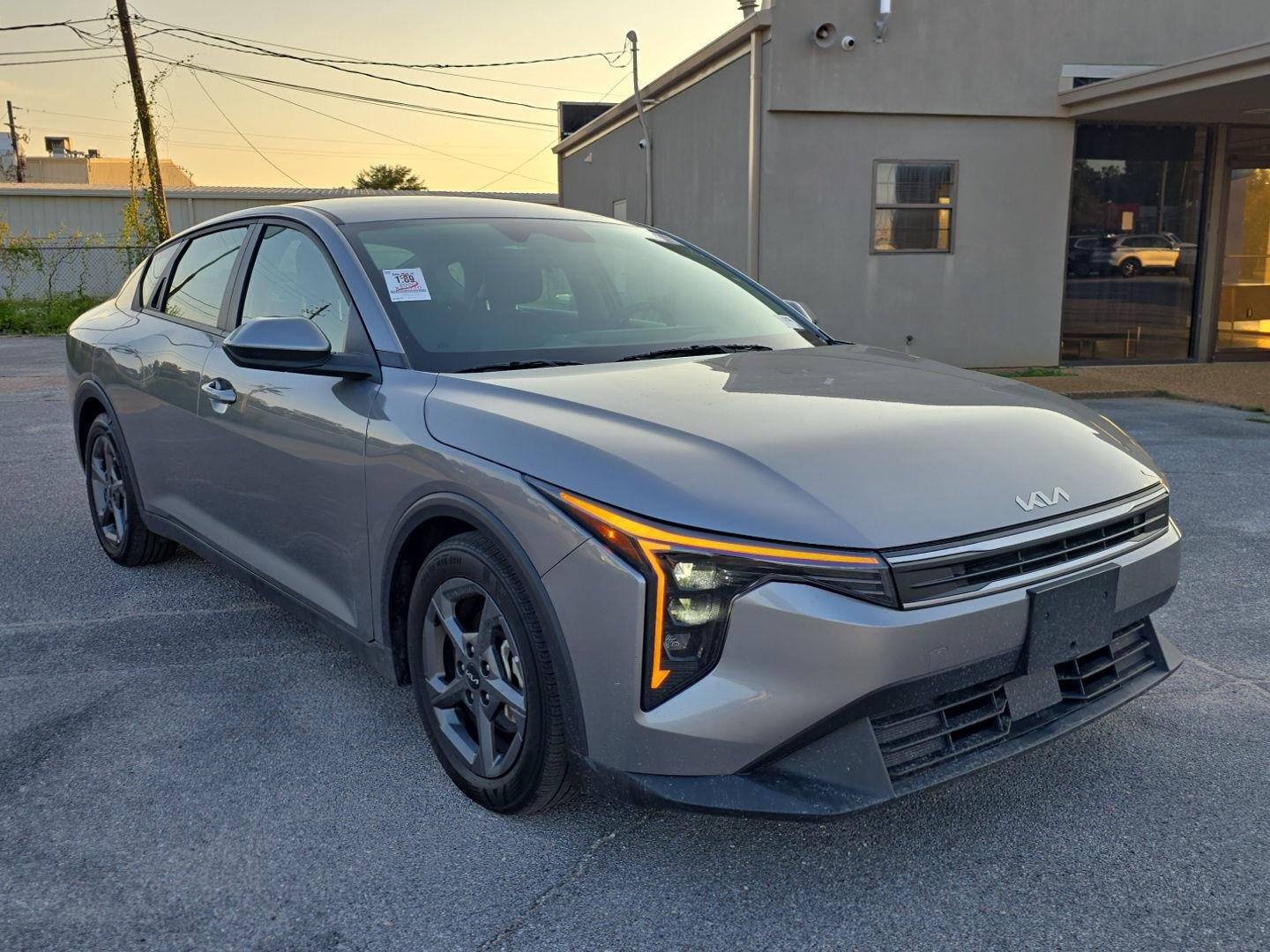 Used 2025 Steel Gray Kia LXS image 1