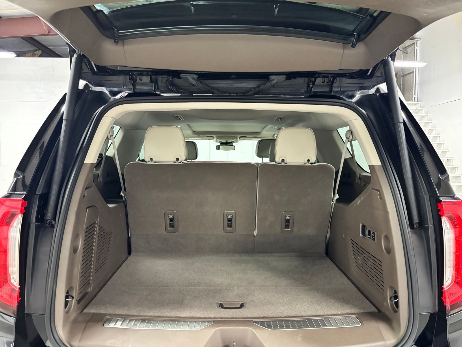 Used 2023 Black GMC Denali image 25