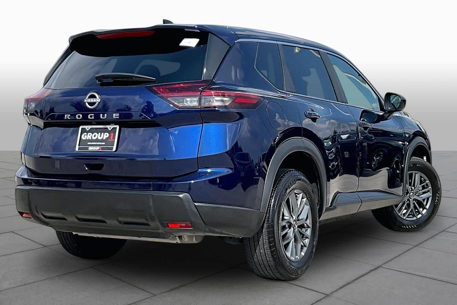 Used 2026 Deep Ocean Blue Pearl Nissan SV image 12