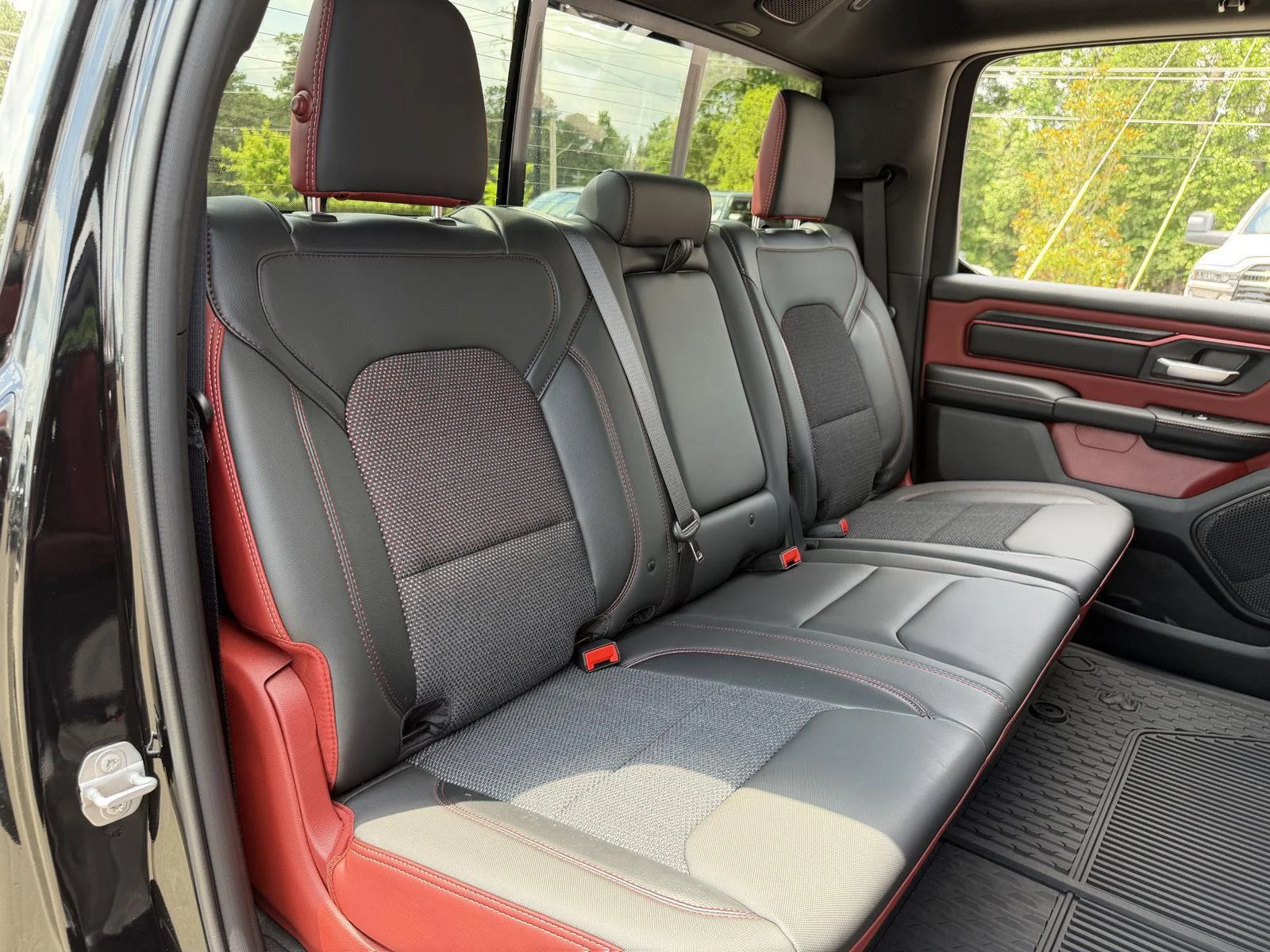 New 2026 Diamond Black Crystal Pearl-Coat Exterior Paint RAM Rebel image 21