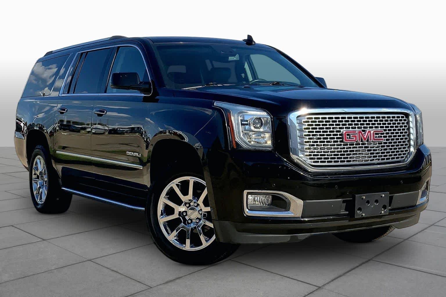Used 2016 Onyx Black GMC Denali image 3
