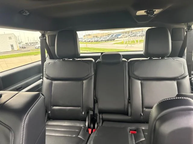 New 2027 Glacier Gray Metallic Tri-Coat Ford Platinum image 15