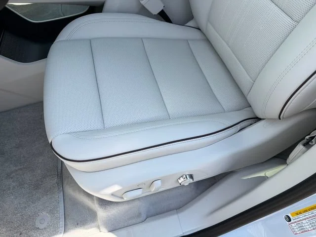 New 2026 Iridescent White Tricoat Buick Avenir image 18