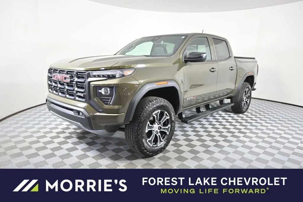2024 GMC Canyon AT4 4WD Crew Cab Short Box's photo