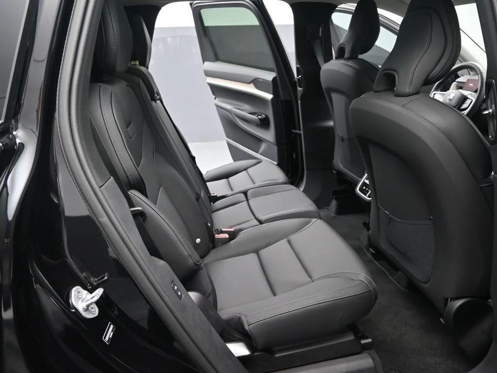 2025 Volvo EX90 Plus - Photo 19