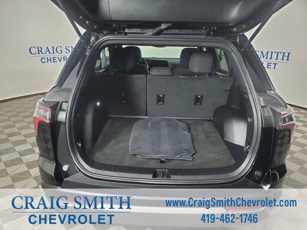 Used 2025 Mosaic Black Metallic Chevrolet LT image 12