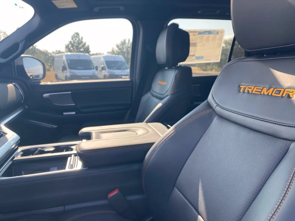 New 2027 Agate Black Metallic Ford Tremor® image 15